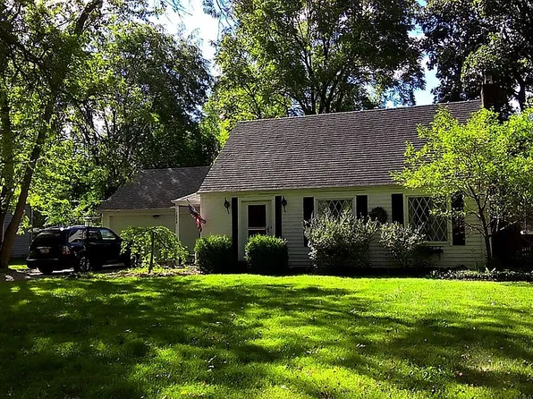 1242 Somerset Ln, Fort Wayne, IN 46805