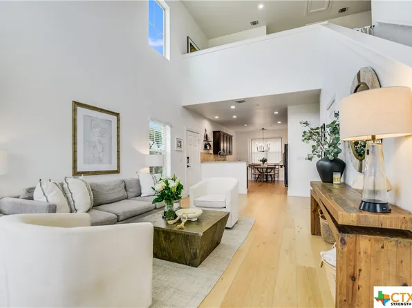 516 E Slaughter Ln APT 404, Austin, TX 78744