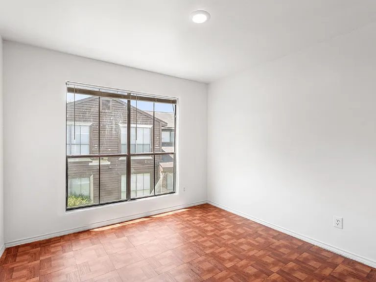 7200 T C Jester Blvd #2604 — Photo 4