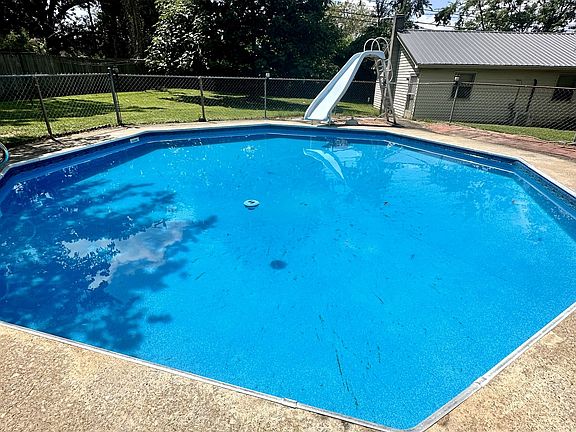 5th image of 518 Morrison Dr