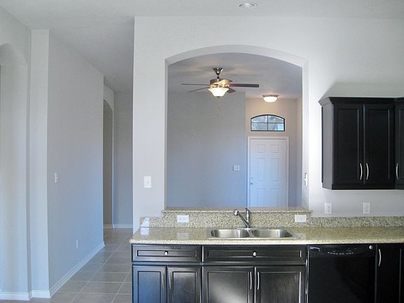 4th image of 2904 Silver Oak Ct