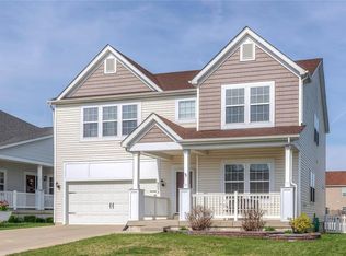 2052 Preston Woods Pkwy, Lake Saint Louis, MO 63367