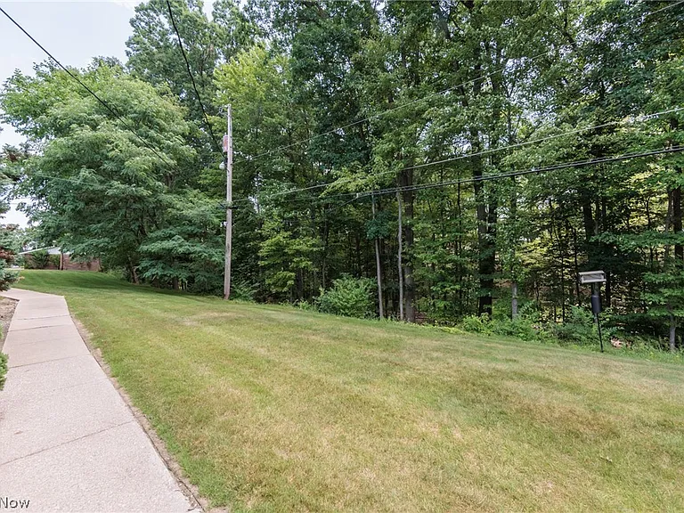 7020 Carriage Hill Dr #202 — Photo 41