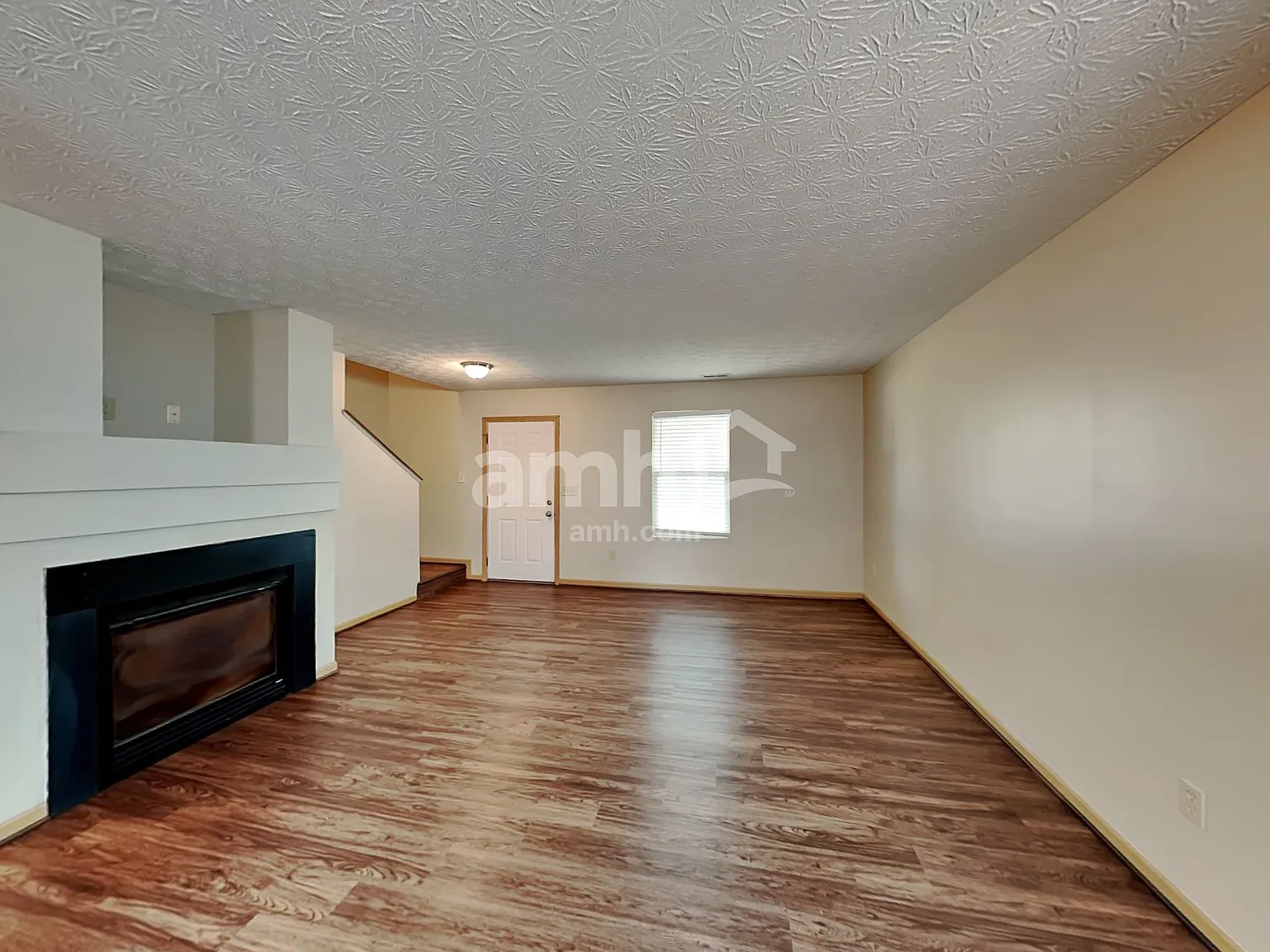 4 bed, 2.5 bath, 2352 sqft, $2,650 — Photo 4