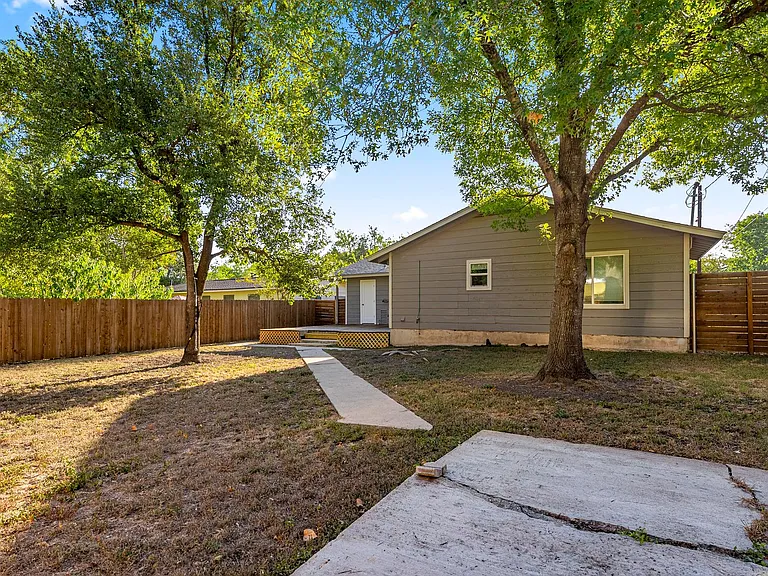 5708 Blythewood Dr — Photo 11