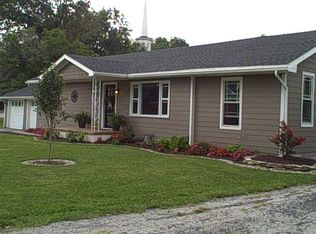 111 Boker St, Brighton, IL 62012