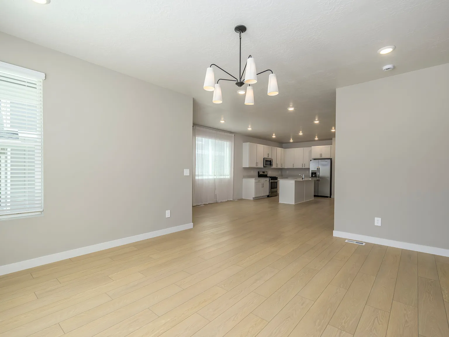 10019 N Featherstone Dr — Photo 3