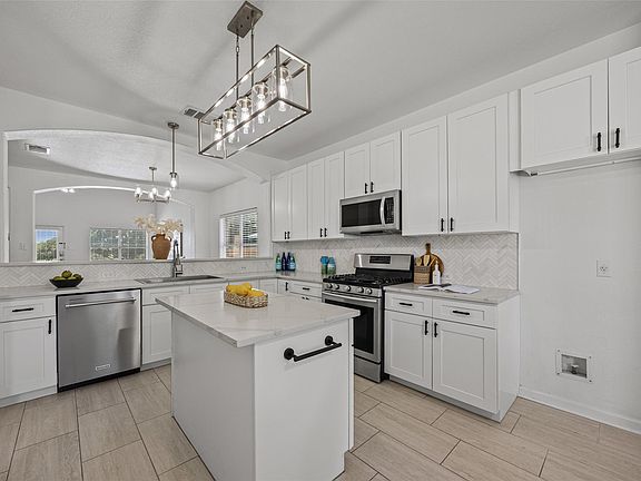3rd image of 4506 Western Lake Dr