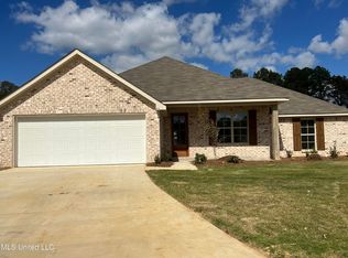 814 Silver Pointe, Pearl, MS 39208