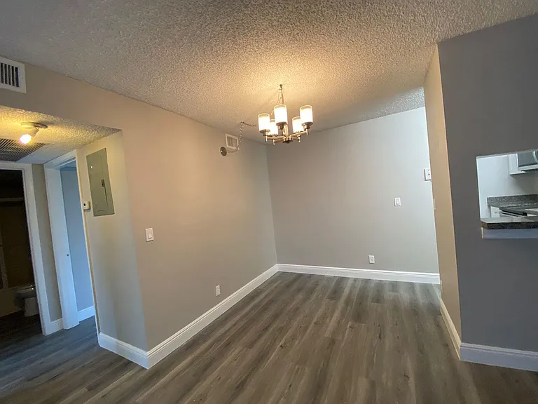 3225 N University Dr — Photo 13