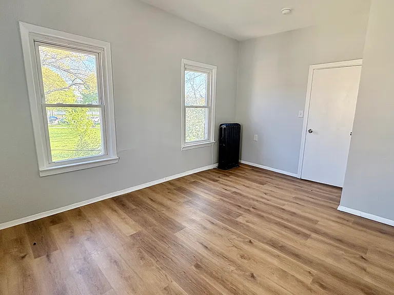 462 Elm St #2 — Photo 4