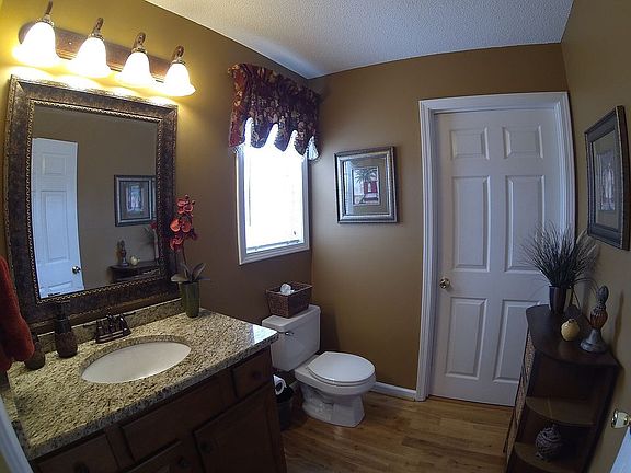 4th image of 706 Daileys Creek Dr