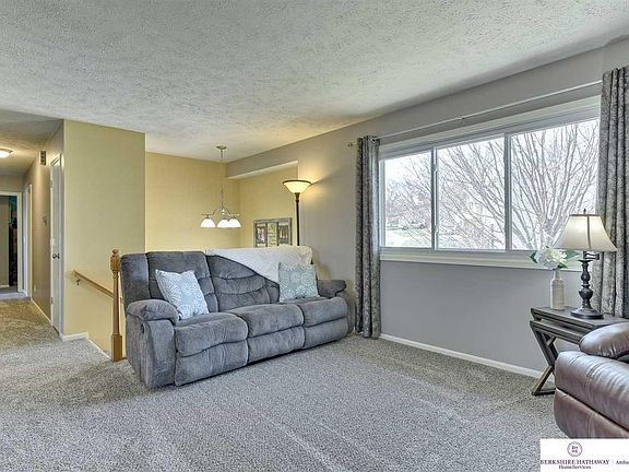 5th image of 7927 Rock Creek Cir
