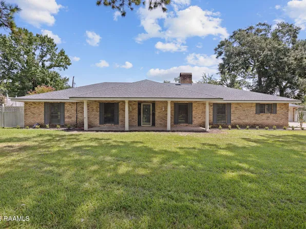 151 Cedar Grove Dr, Opelousas, LA 70570