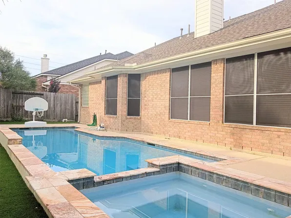 17815 Gables Bend Dr, Tomball, TX 77377