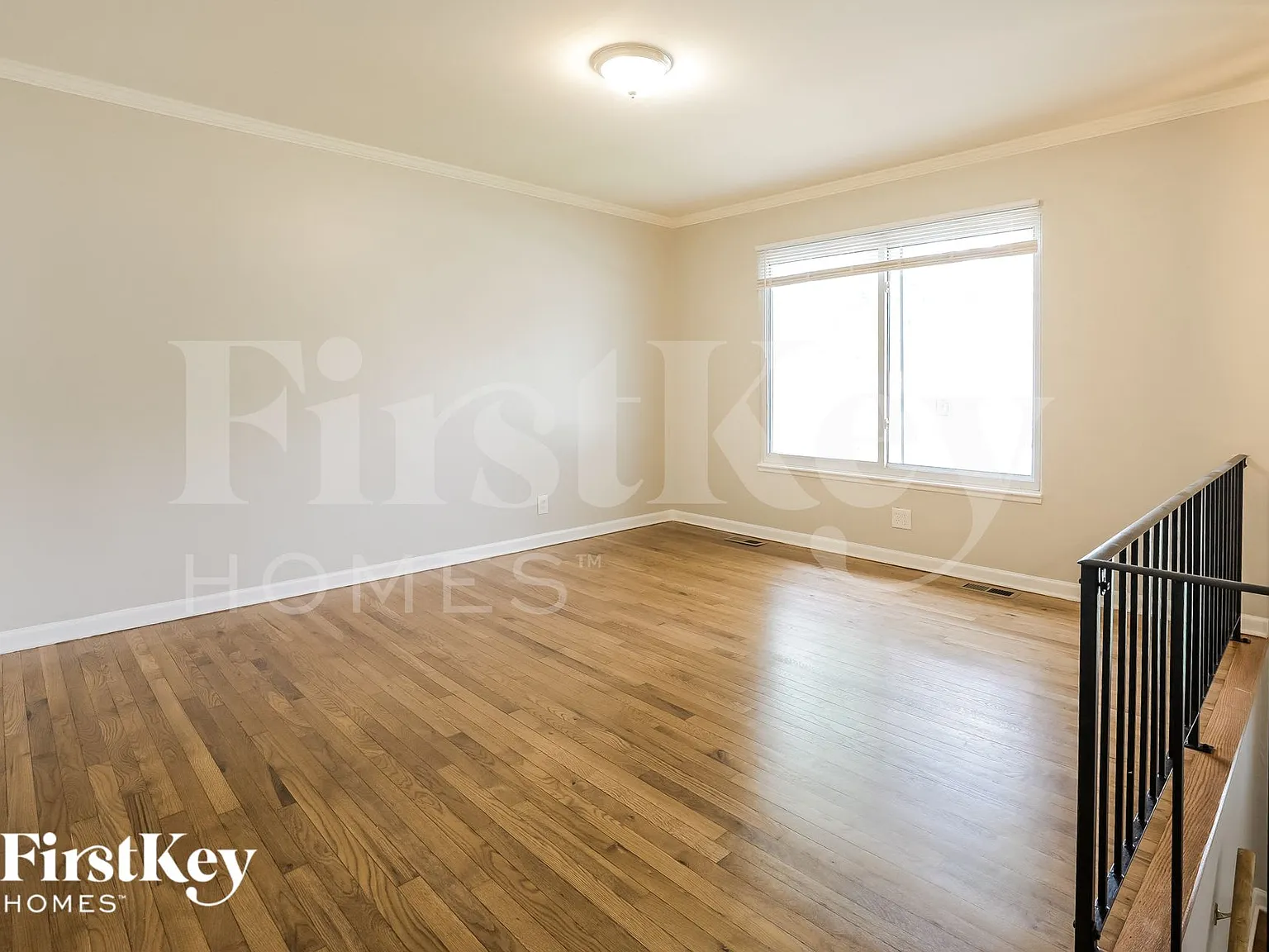 5 bed, 2.0 bath, 1440 sqft, $2,855 — Photo 3