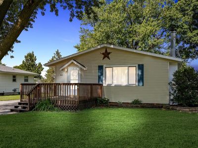 903 Park Ave, Center Point, IA, 52213