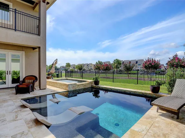 729 Pegasus Ln, League City, TX 77573
