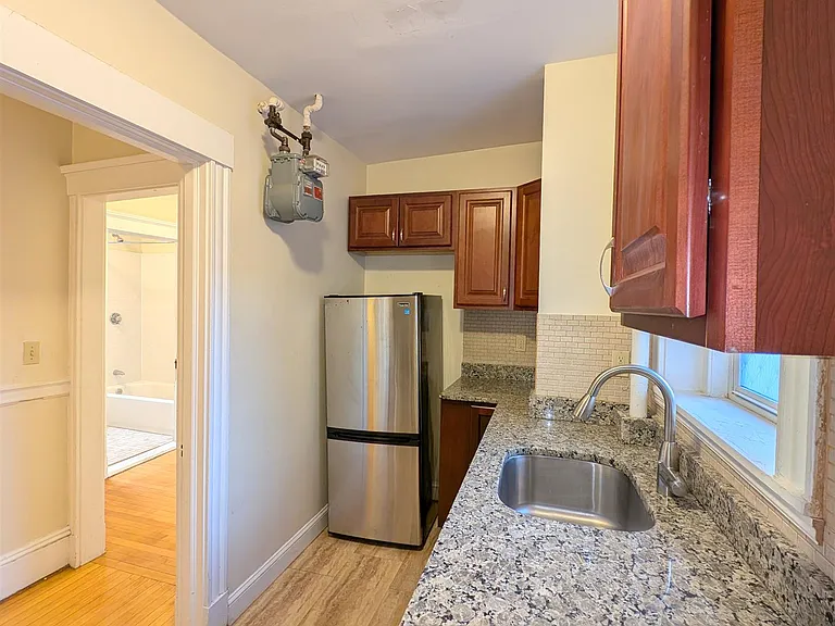10 Craigie Cir — Photo 7