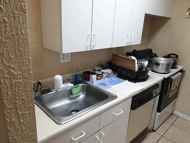 10500 SW 108th Ave #B211 — Photo 5