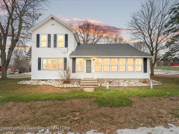 7902 N Welling Rd, Saint Johns, MI 48879