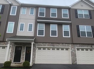 553 Brook Shire Ct, Mechanicsburg, PA