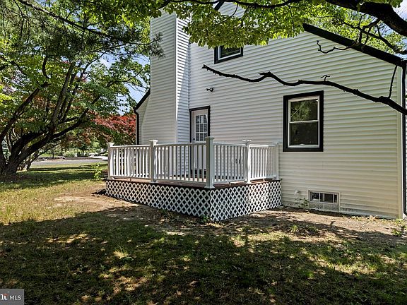 5th image of 2375 Kinkora Rd