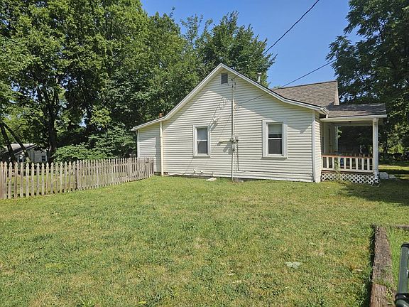 3rd image of 1211 Almira St