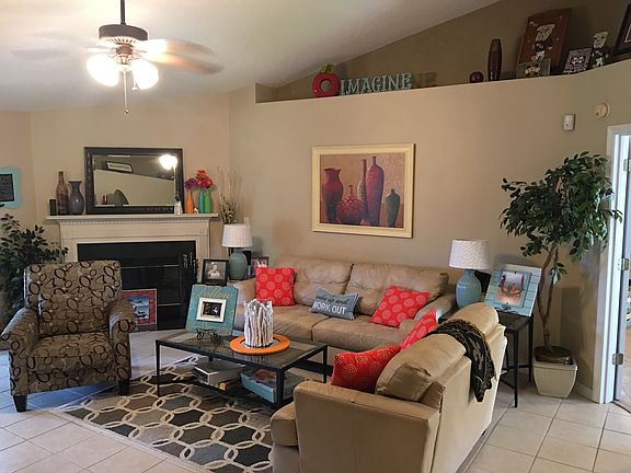 Family Room, Vaulted Ceiling