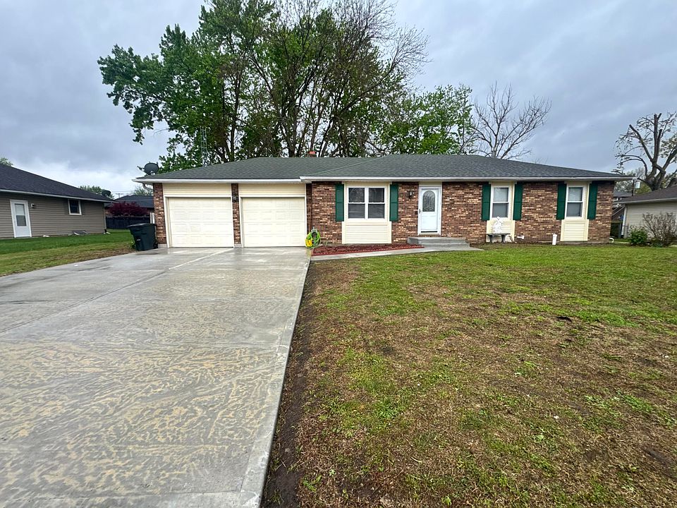 1st image of 1015 S Ann Dr