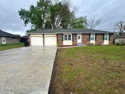 1015 S Ann Dr, Marshall, MO, 65340
