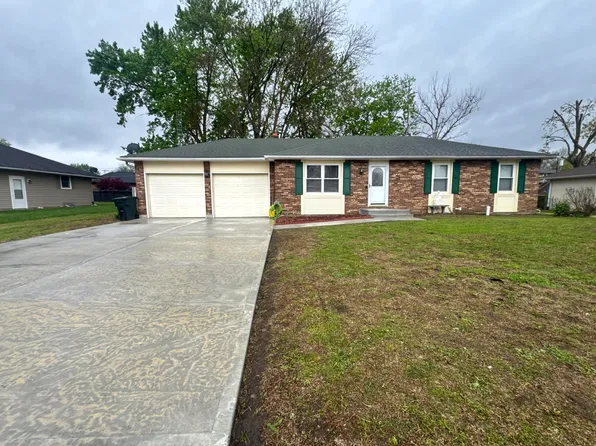 1015 S Ann Dr, Marshall, MO 65340