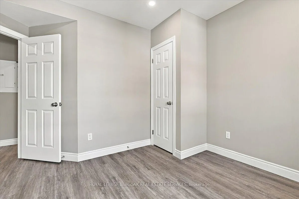 3 bed, $2,100 — Photo 3