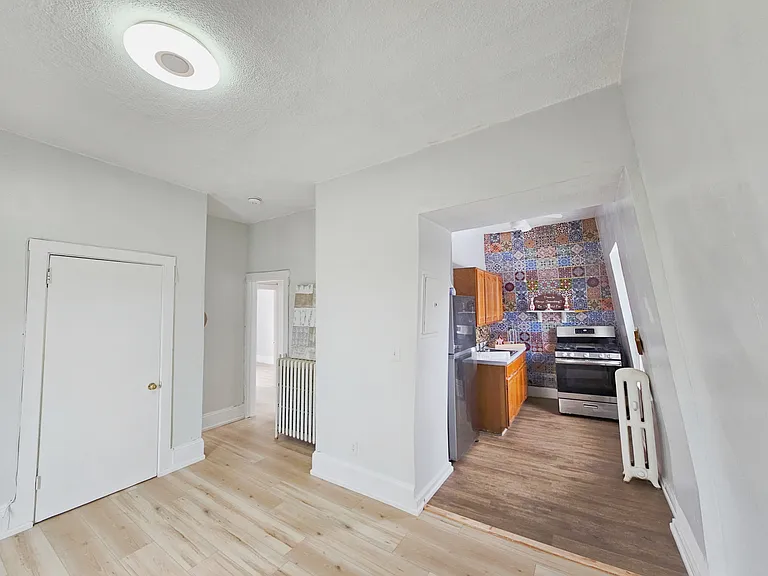 23 Benedict St #3 — Photo 4