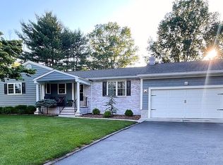 10 Colony Ct, Hamilton, NJ 08619