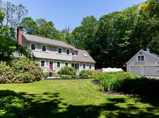 7 Winchester Rd, East Lyme, CT 06333