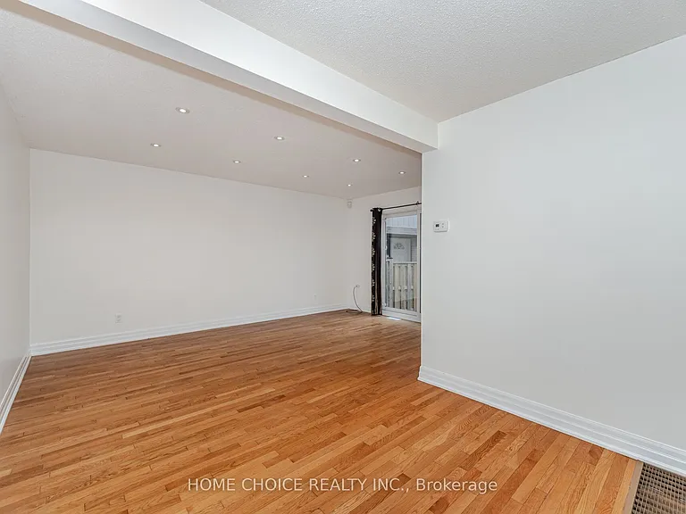 2 Hunt Club Dr — Photo 11