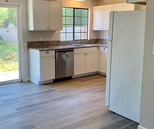 2nd image of 21714 Snag Island Dr E