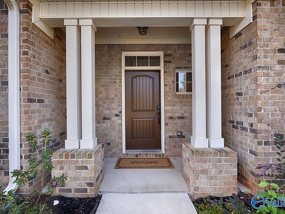 5th image of 104 Carthage Ct
