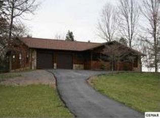 1130 Pullen Rd, Sevierville, TN 37862