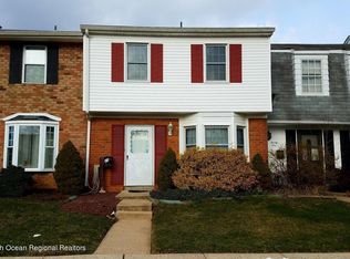 20 Kingsley Way, Freehold, NJ 07728