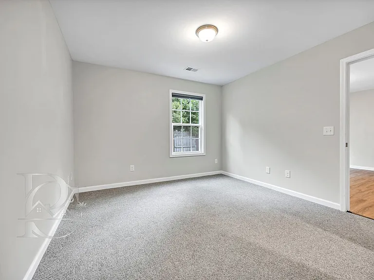 107 Nobility Dr — Photo 13