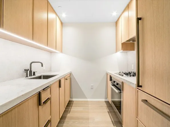 543 West 122nd Street image 2 of 14