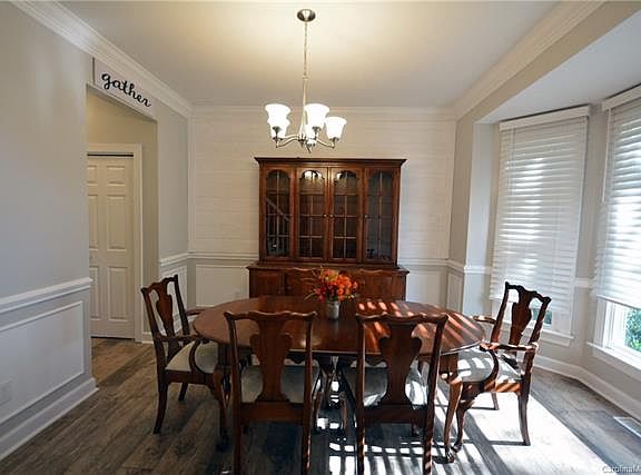 4th image of 2070 Cavendale Dr