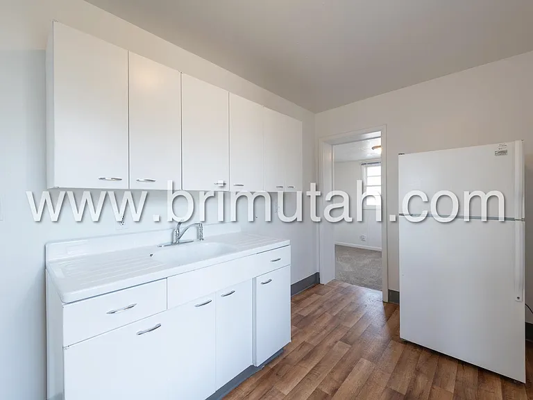 1261-1267 E Alameda Ave #1263 — Photo 10