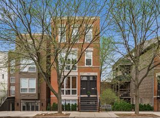 1123 W Chestnut St #2E, Chicago, IL