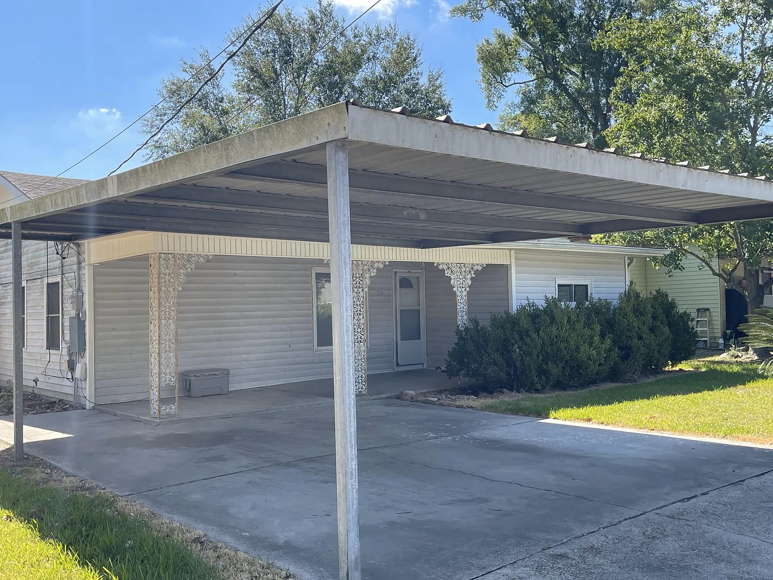 3 bed, 1176 sqft, $1,350 — Photo 2
