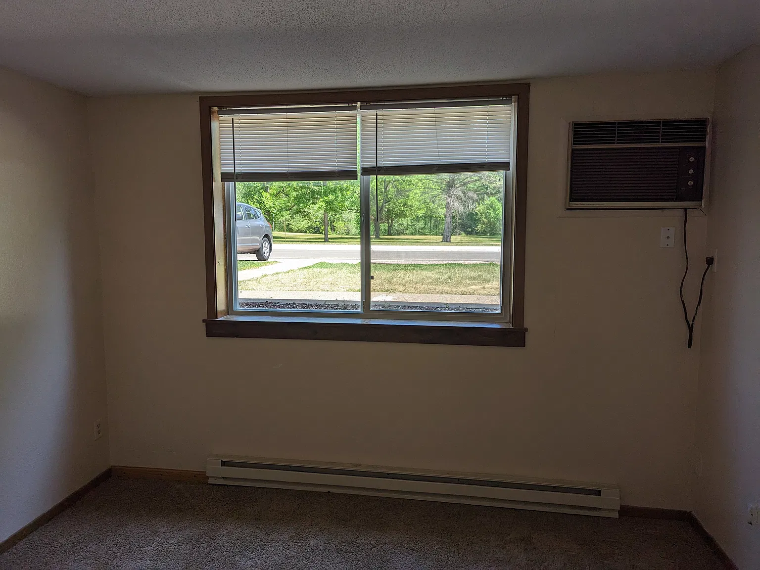 2 bed, 1.0 bath, 800 sqft, $940 — Photo 3