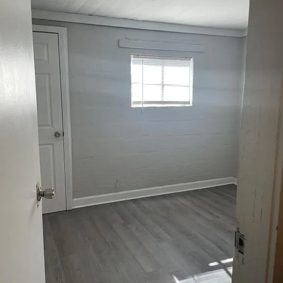 420.5 Mill Ave — Photo 8