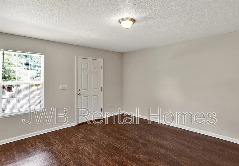 8421 McGirts Village Ln — Photo 9